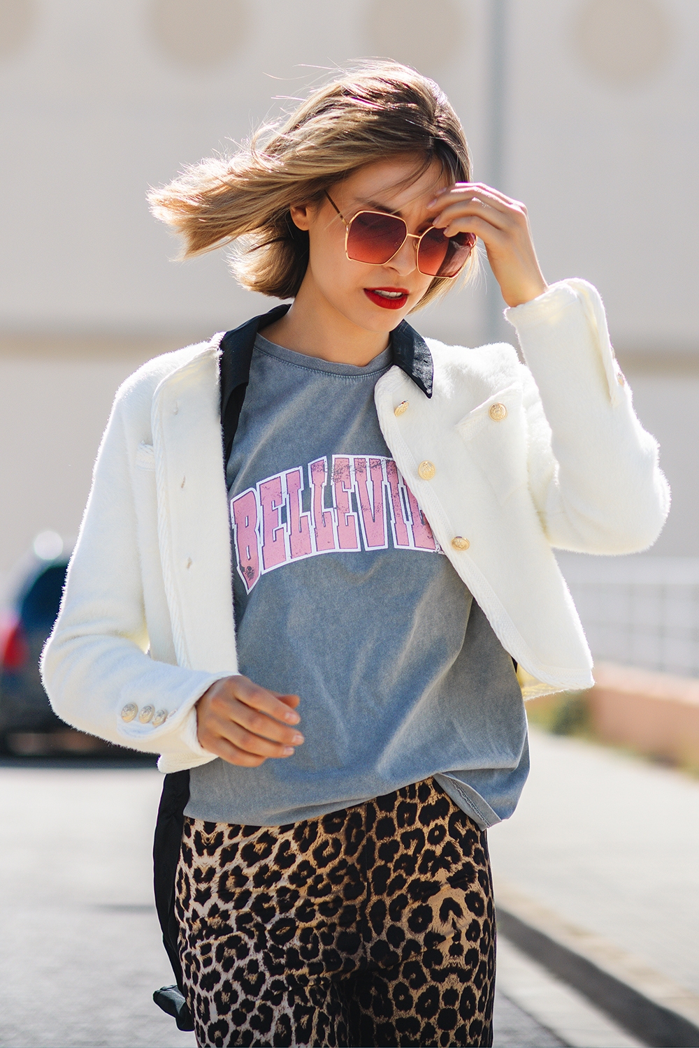 Chaqueta de punto de alta calidad extra suave y esponjosa en color crudo Chaqueta de punto de alta calidad extra suave y esponjosa en color crudo