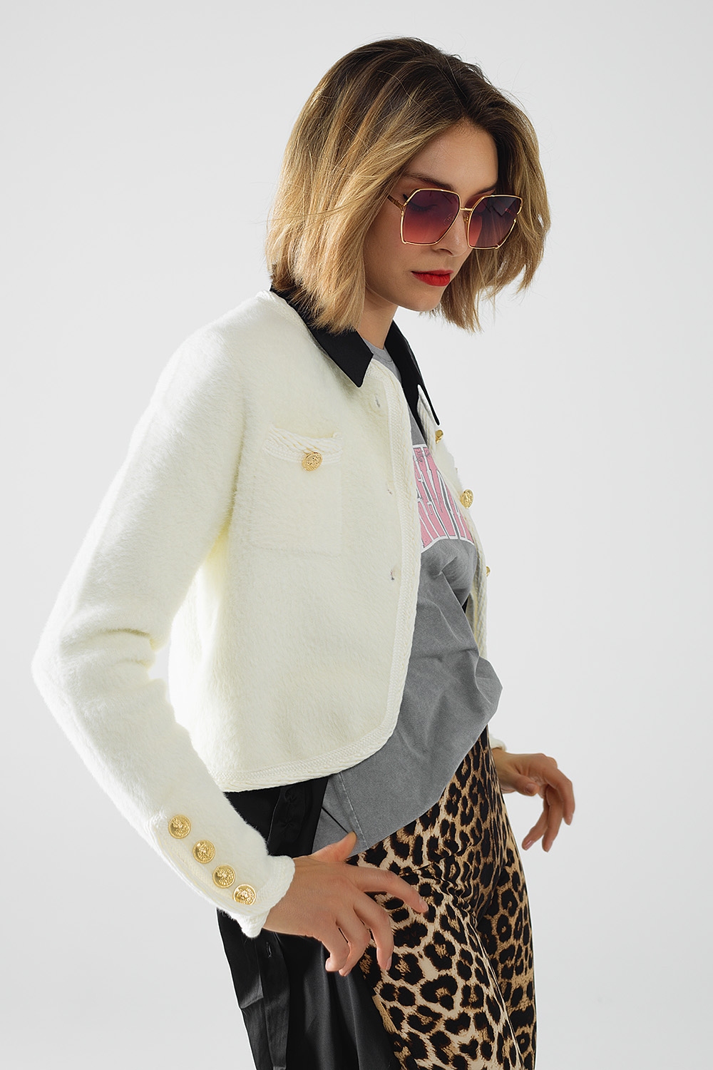 Chaqueta de punto de alta calidad extra suave y esponjosa en color crudo Chaqueta de punto de alta calidad extra suave y esponjosa en color crudo