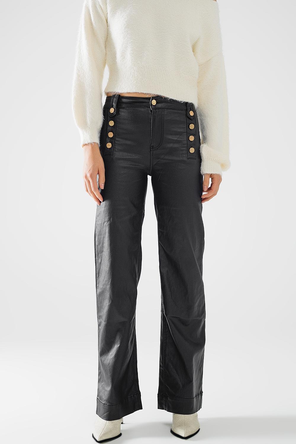 Pantalón negro de piel sintética con botones Pantalón negro de piel sintética con botones