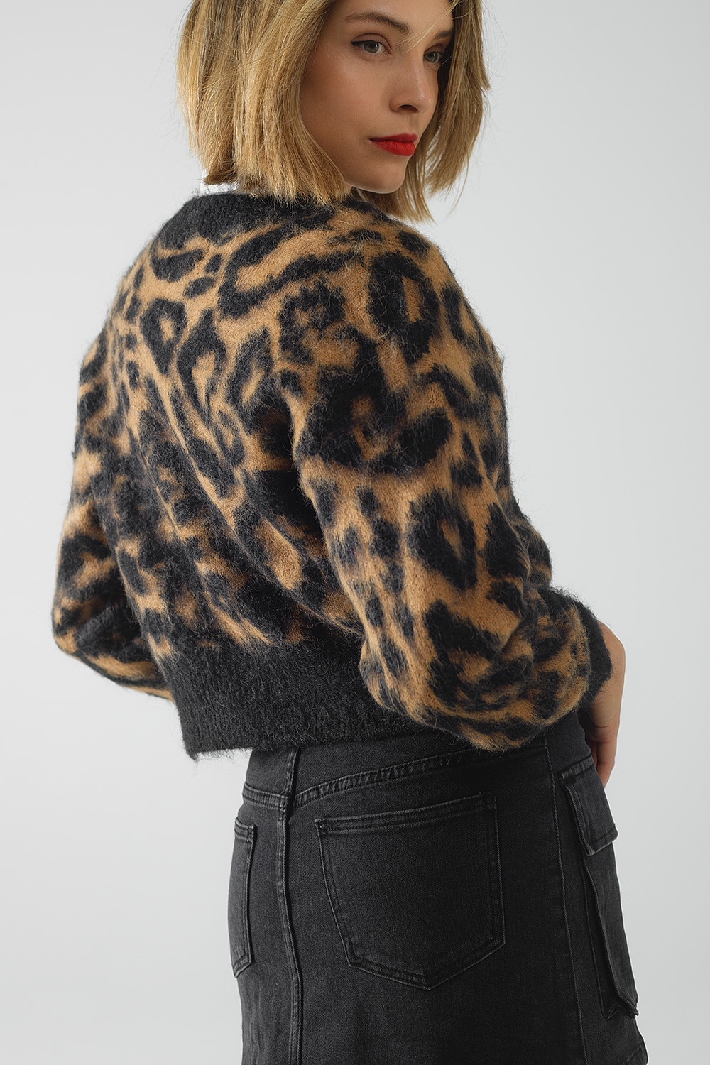 C&aacute;rdigan con estampado de leopardo confeccionado en tejido de punto con lana en color Camel