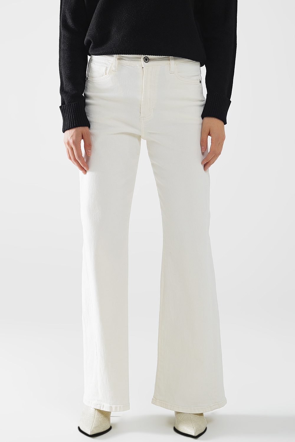 Pantalón extra ancho en color crema Pantalón extra ancho en color crema