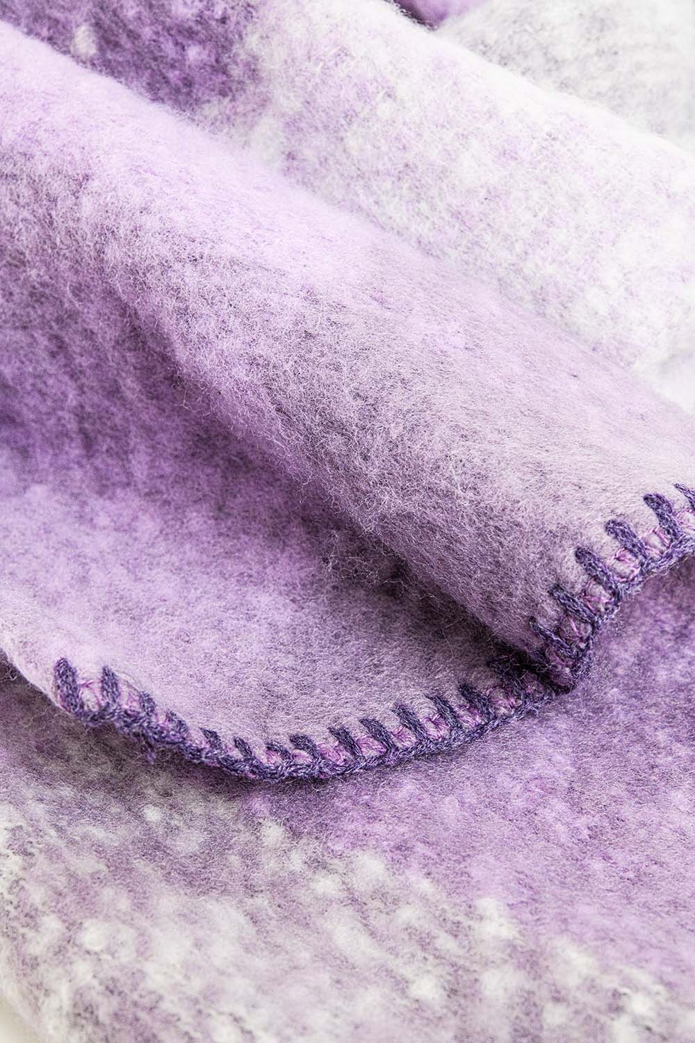 Bufanda en beige y morado