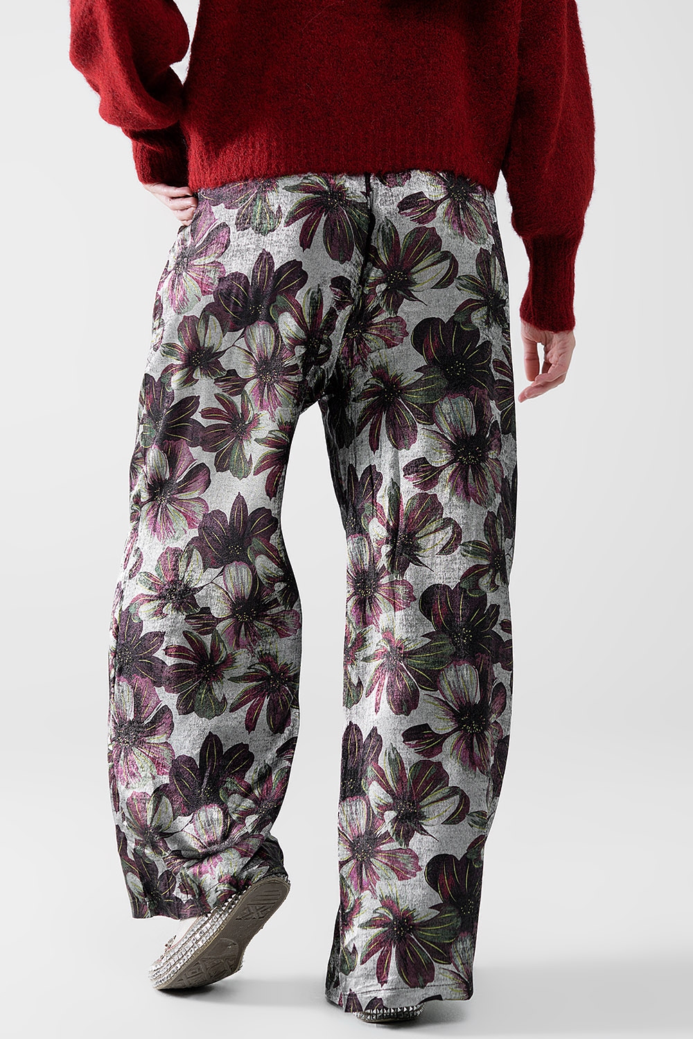 pantalón ancho con estampado floral pantalón ancho con estampado floral