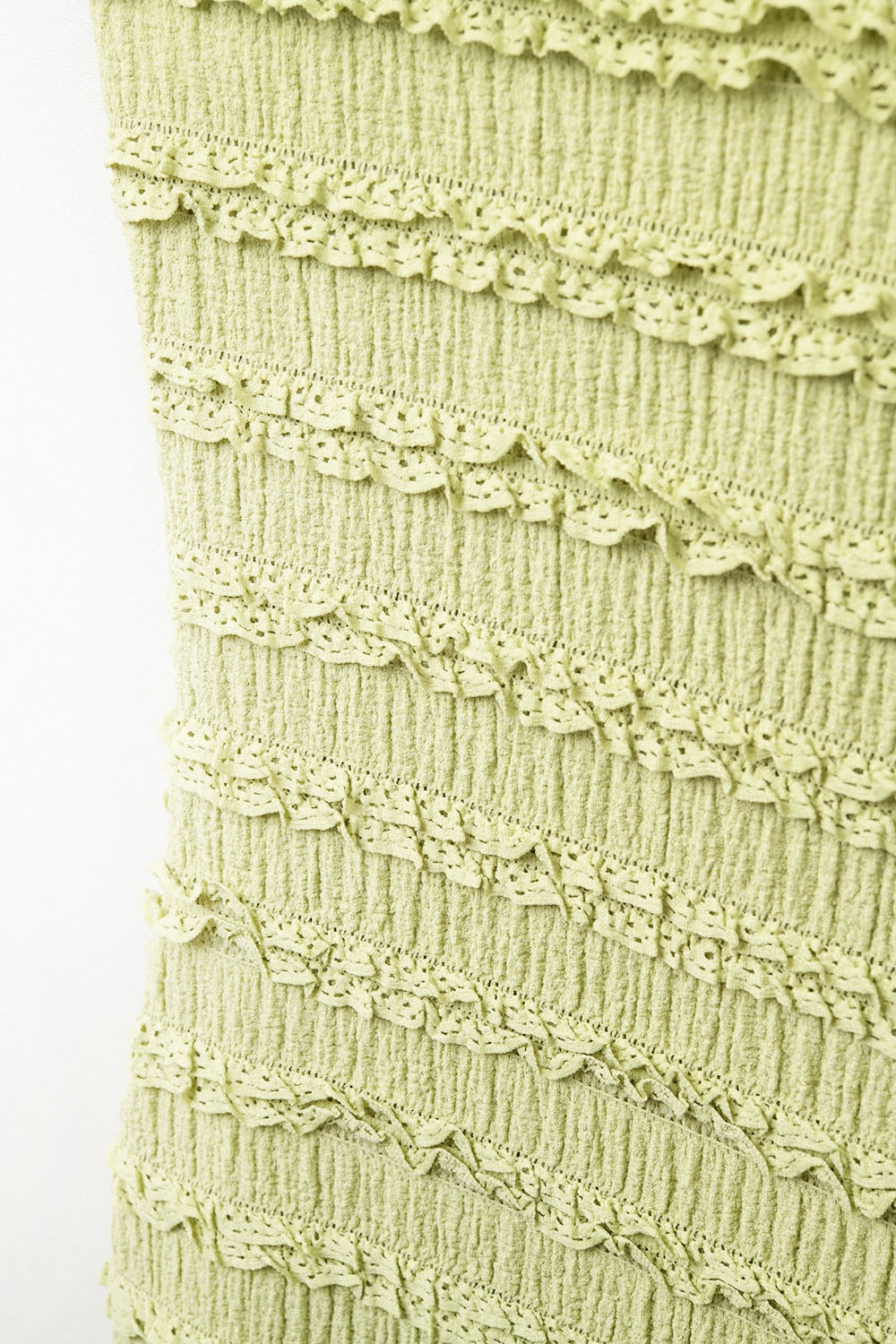 Maxivestido de volantes con abertura en color verde Maxivestido de volantes con abertura en color verde
