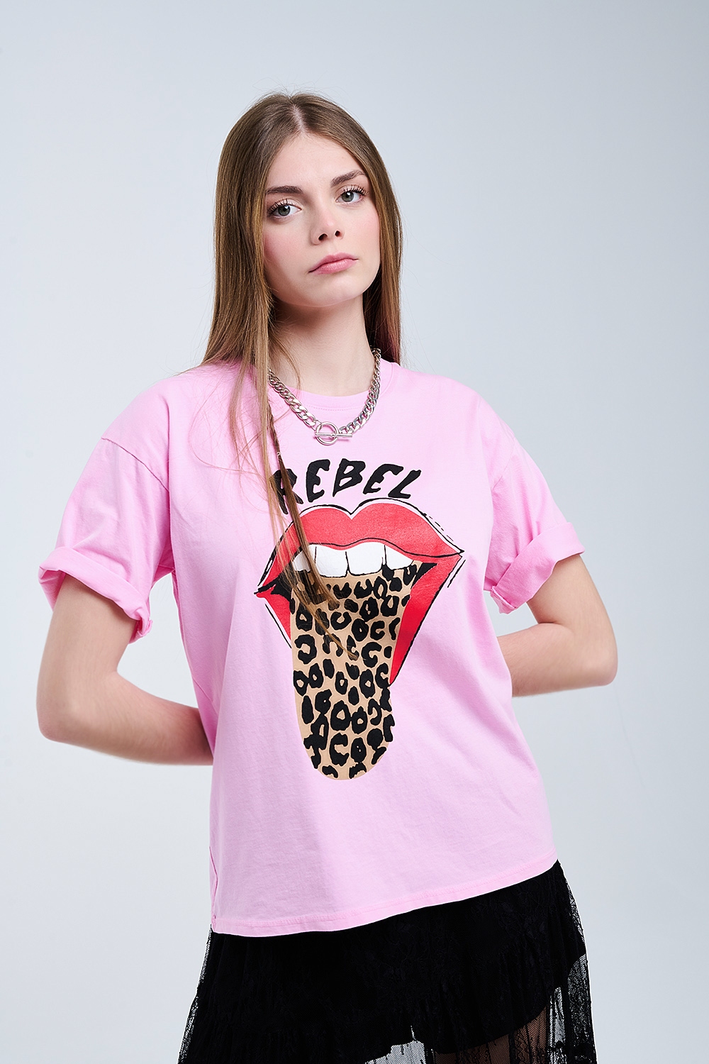 Camiseta gráfica Pink Rebel con estampado de leopardo en la lengüeta Camiseta gráfica Pink Rebel con estampado de leopardo en la lengüeta