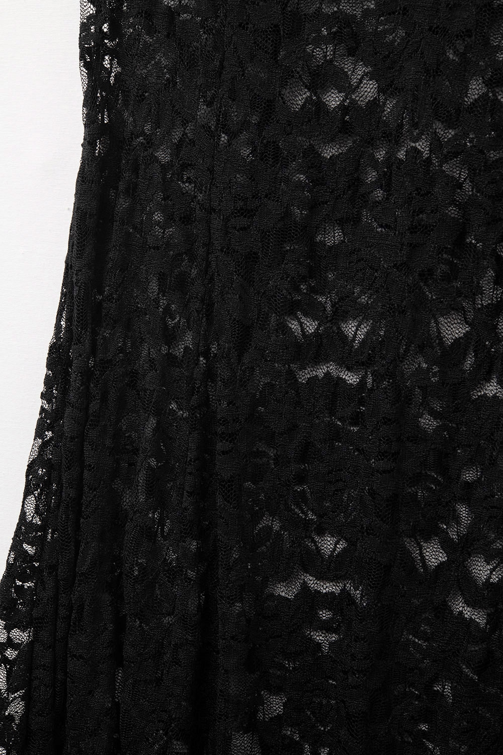 falda larga de encaje negro a la moda