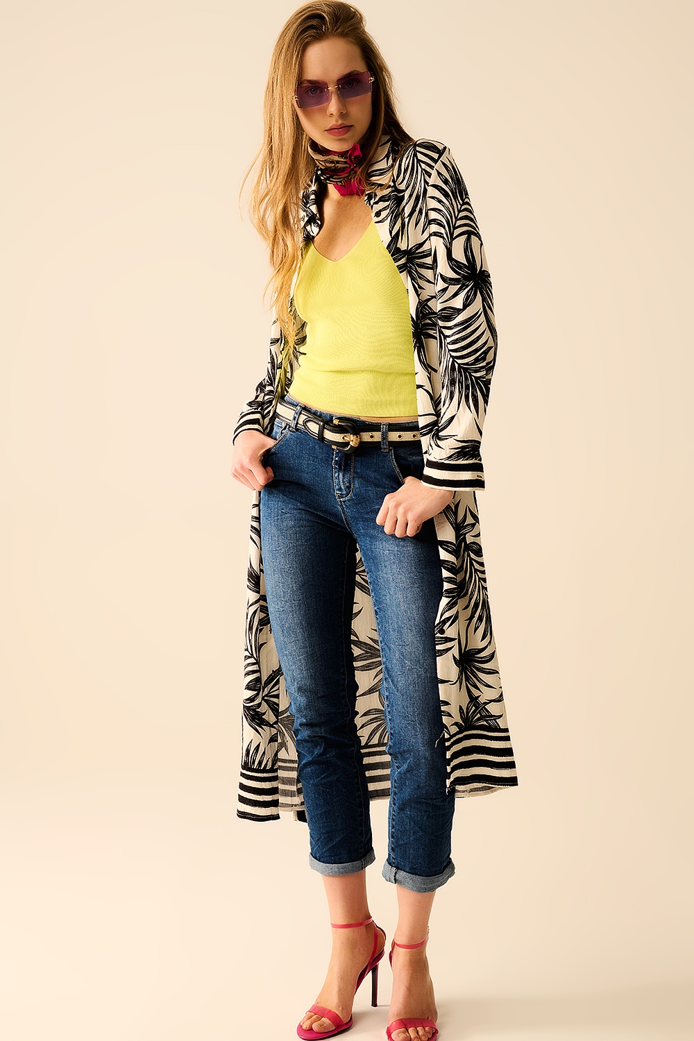 Jeans Básicos Súper Ajustados de Mezclilla de Lavado Medio y Elásticos Jeans Básicos Súper Ajustados de Mezclilla de Lavado Medio y Elásticos