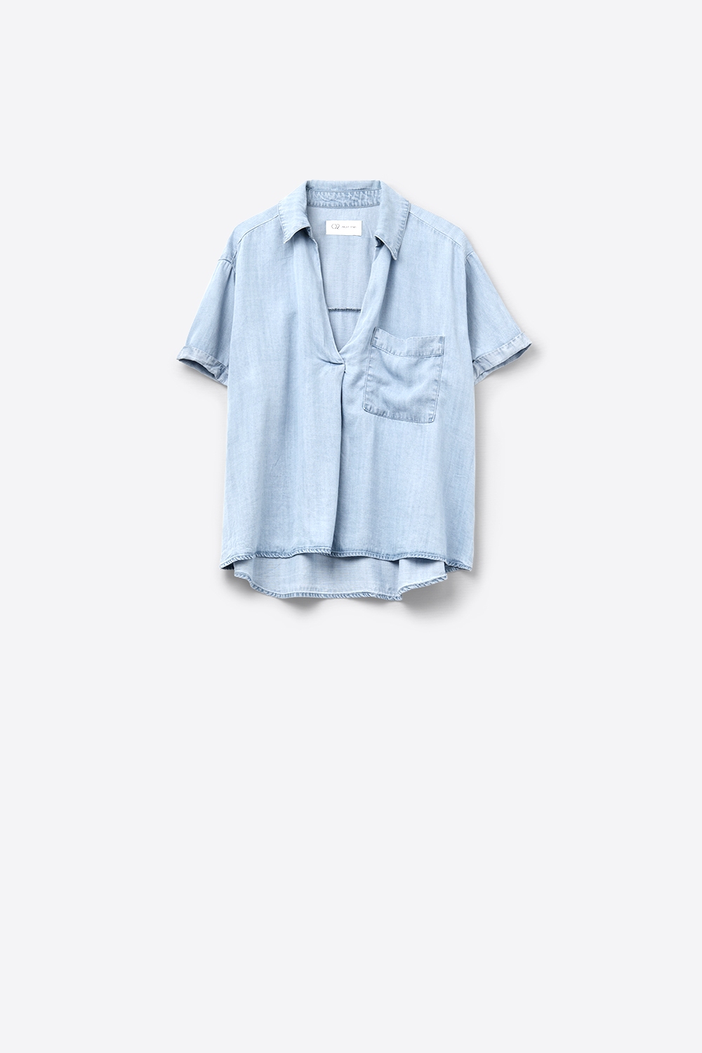 Camisa de manga corta de Tencel con bolsillo en el pecho en azul Camisa de manga corta de Tencel con bolsillo en el pecho en azul