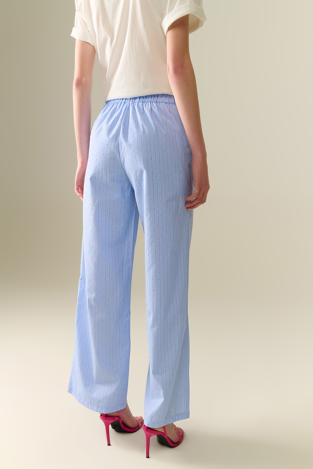 Pantalones anchos de rayas azules con adorno de strass Pantalones anchos de rayas azules con adorno de strass