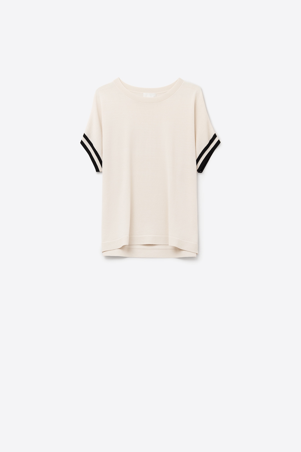 Su&eacute;ter relajado en beige con detalle de contraste negro