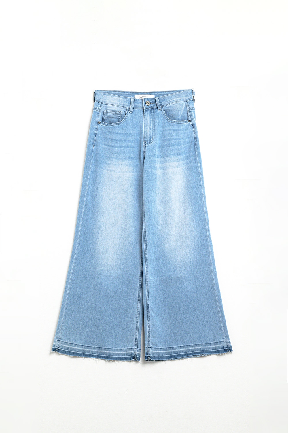 Jeans de pierna ancha hasta el tobillo con lavado claro Jeans de pierna ancha hasta el tobillo con lavado claro