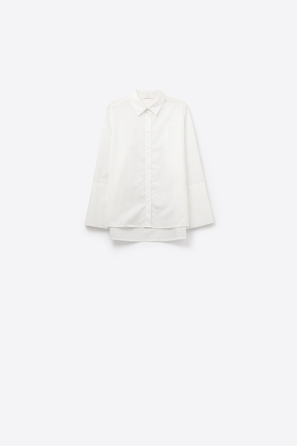 camisa blanca de popelina con pu&ntilde;os extra anchos