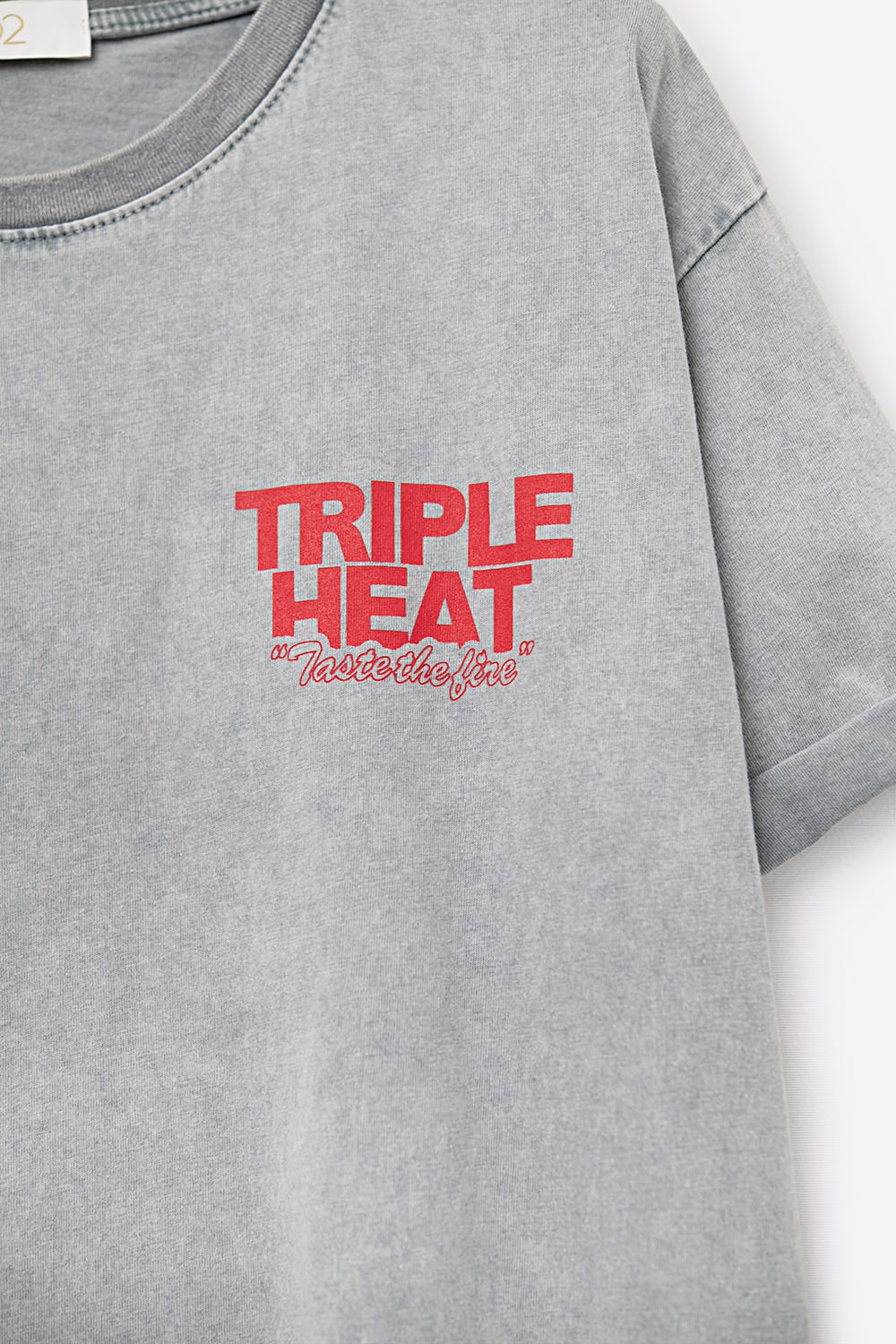 Camiseta relaxed fit gris lavada de manga corta TRIPLE HEAT LOGO