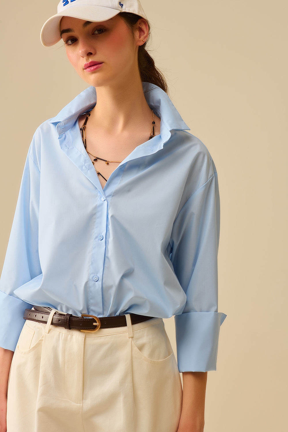 Camisa de popelina azul con puños extra anchos Camisa de popelina azul con puños extra anchos