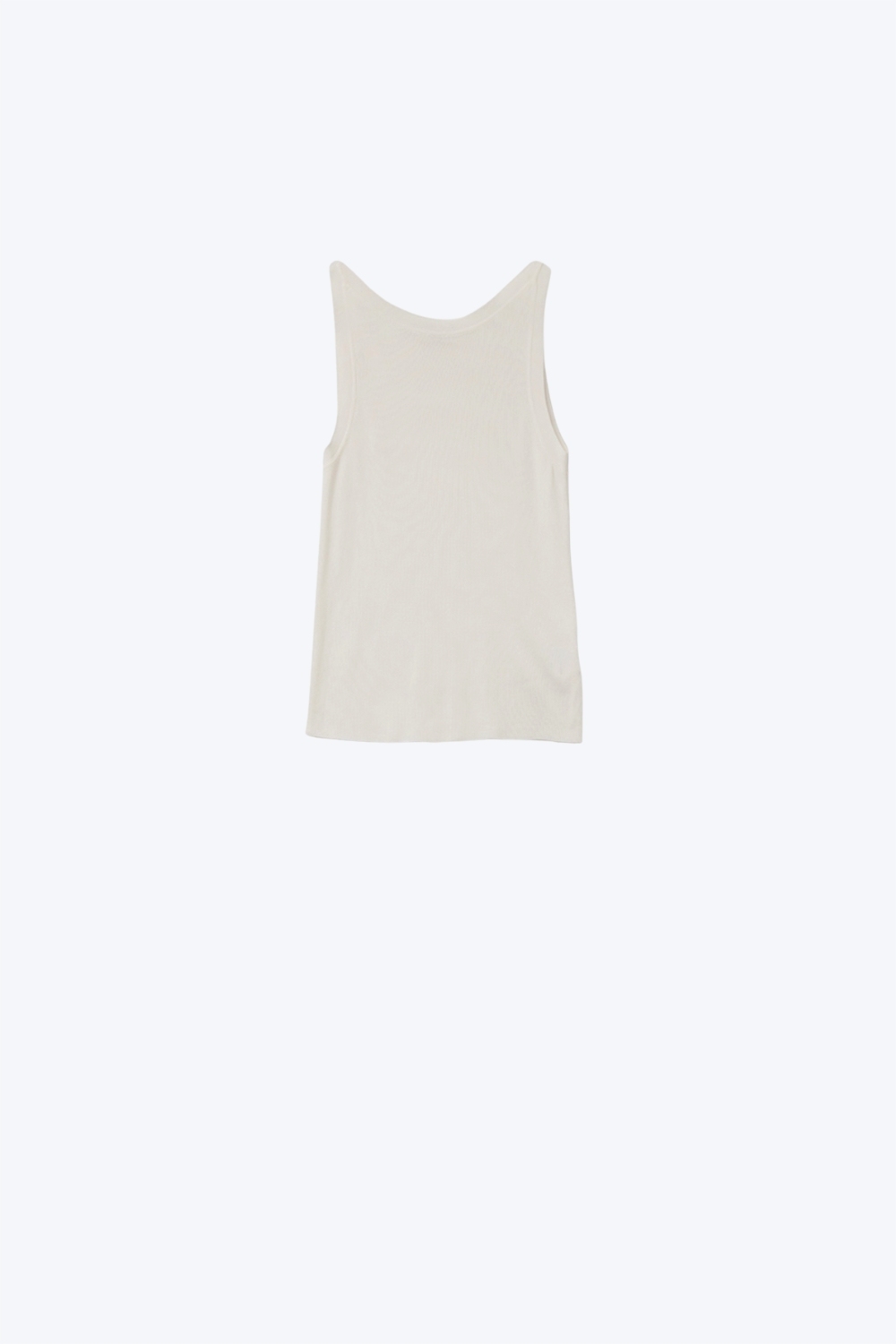 Top de canalé con cuello barco en blanco Top de canalé con cuello barco en blanco