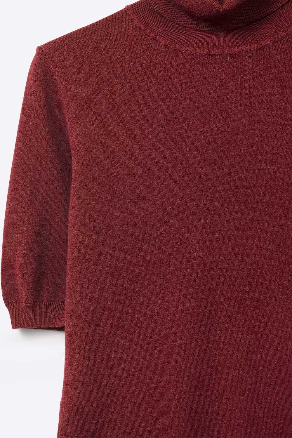 Su&eacute;ter de Manga Corta de Punto Fino Burdeos con Cuello Alto