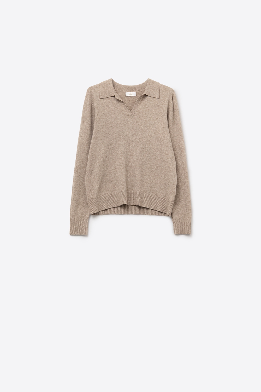 Cuello polo tejido beige con escote en V sin tapeta de botones