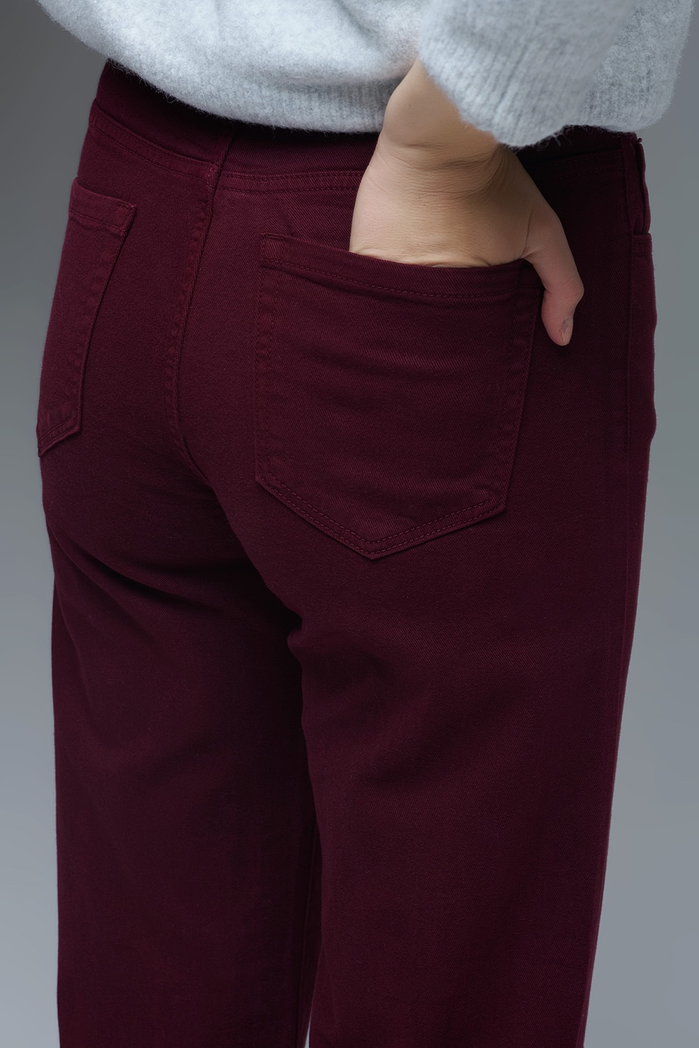 Vaqueros cropped wide leg en burdeos Vaqueros cropped wide leg en burdeos