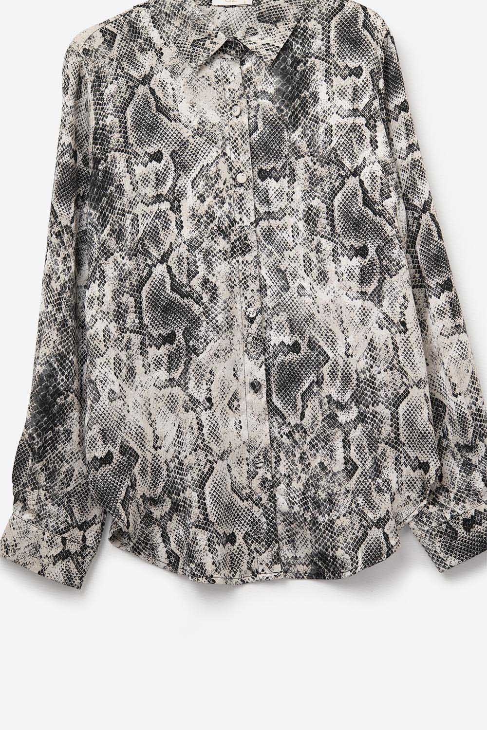 Camisa relajada con estampado de serpiente en gris