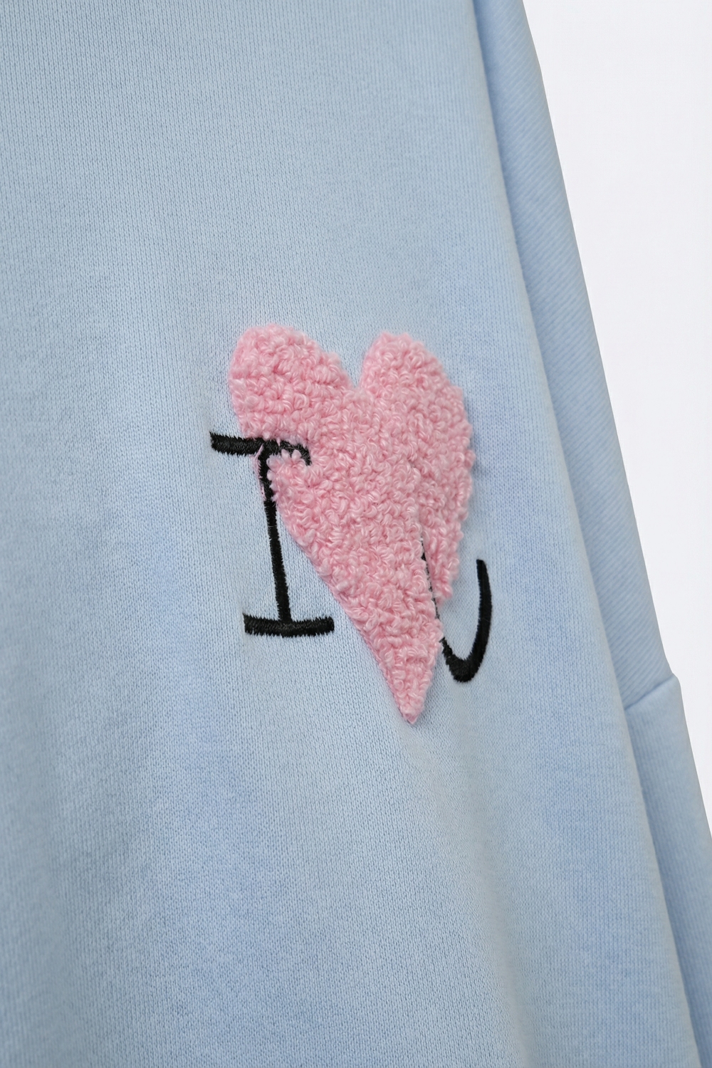 Sudadera con capucha supersuave azul bebé con gráfico de corazón bouclé Sudadera con capucha supersuave azul bebé con gráfico de corazón bouclé