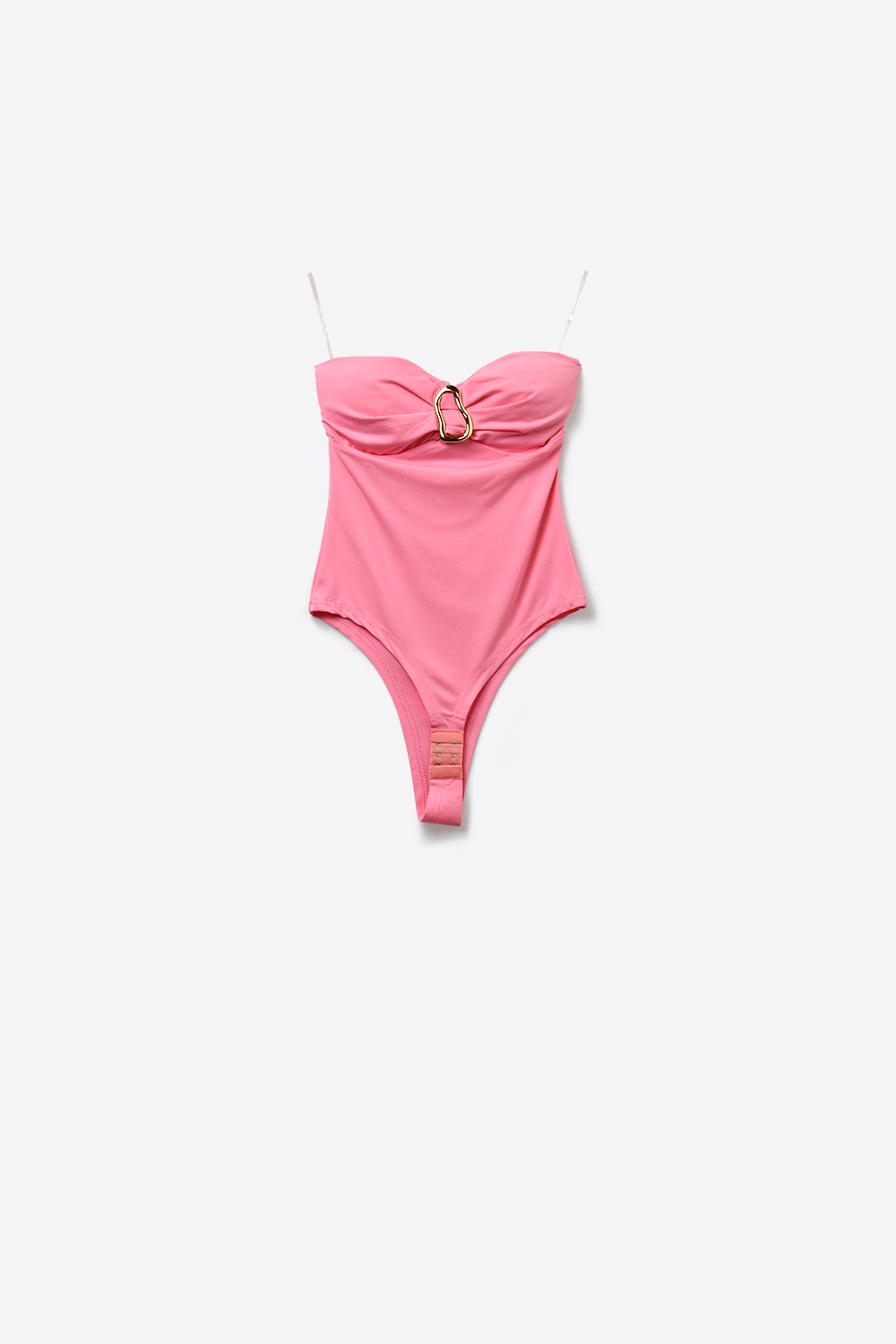 Body rosa sin tirantes con detalle de hebilla para el verano