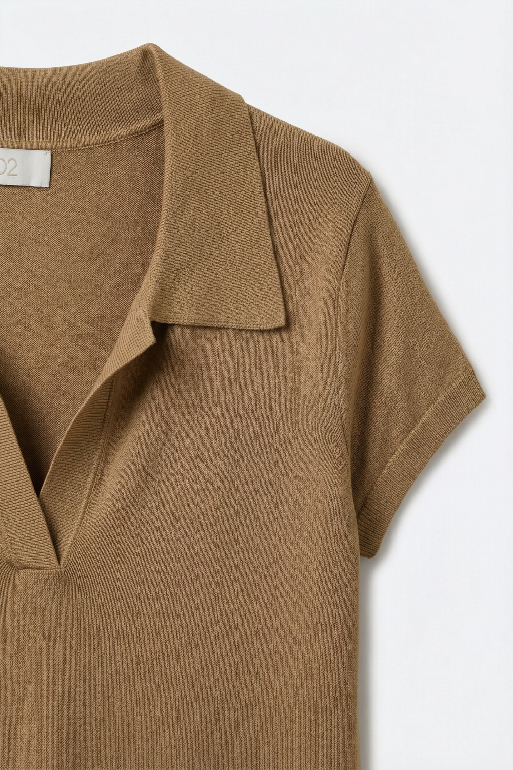 Top de Polo de Punto Fino en Color Camel con Mangas Cortas