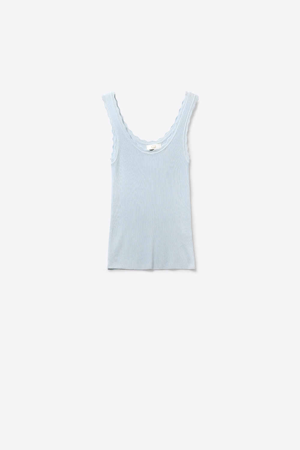 Camiseta de tirantes azul claro de canal&eacute; con bordes festoneados