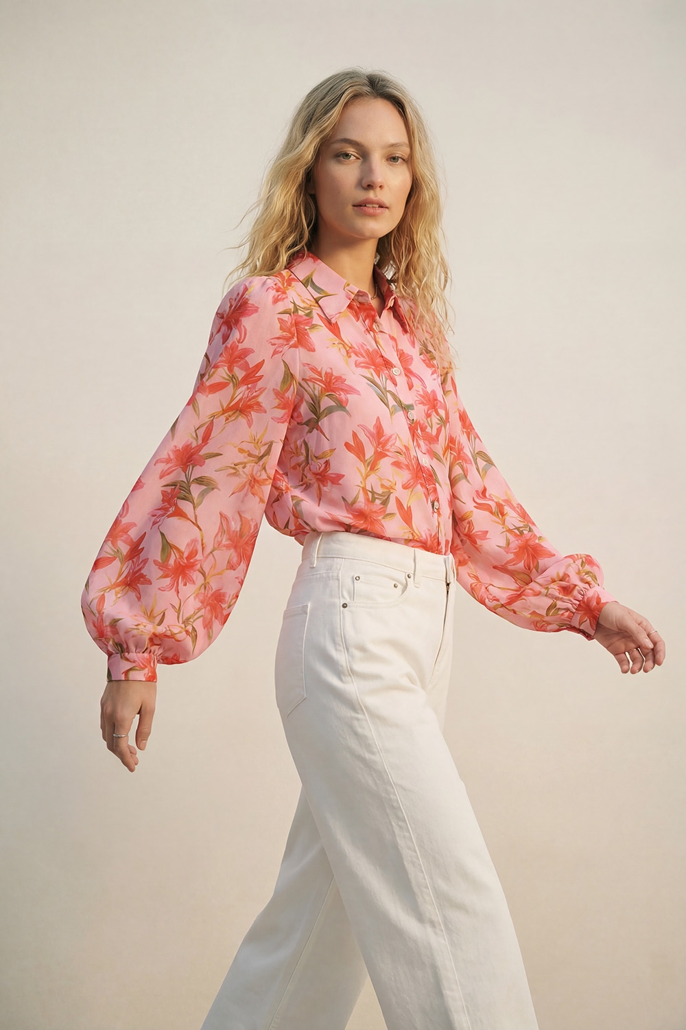 Blusa de gasa con Estampado Floral Rosa y Mangas de Globo Abotonada Blusa de gasa con Estampado Floral Rosa y Mangas de Globo Abotonada