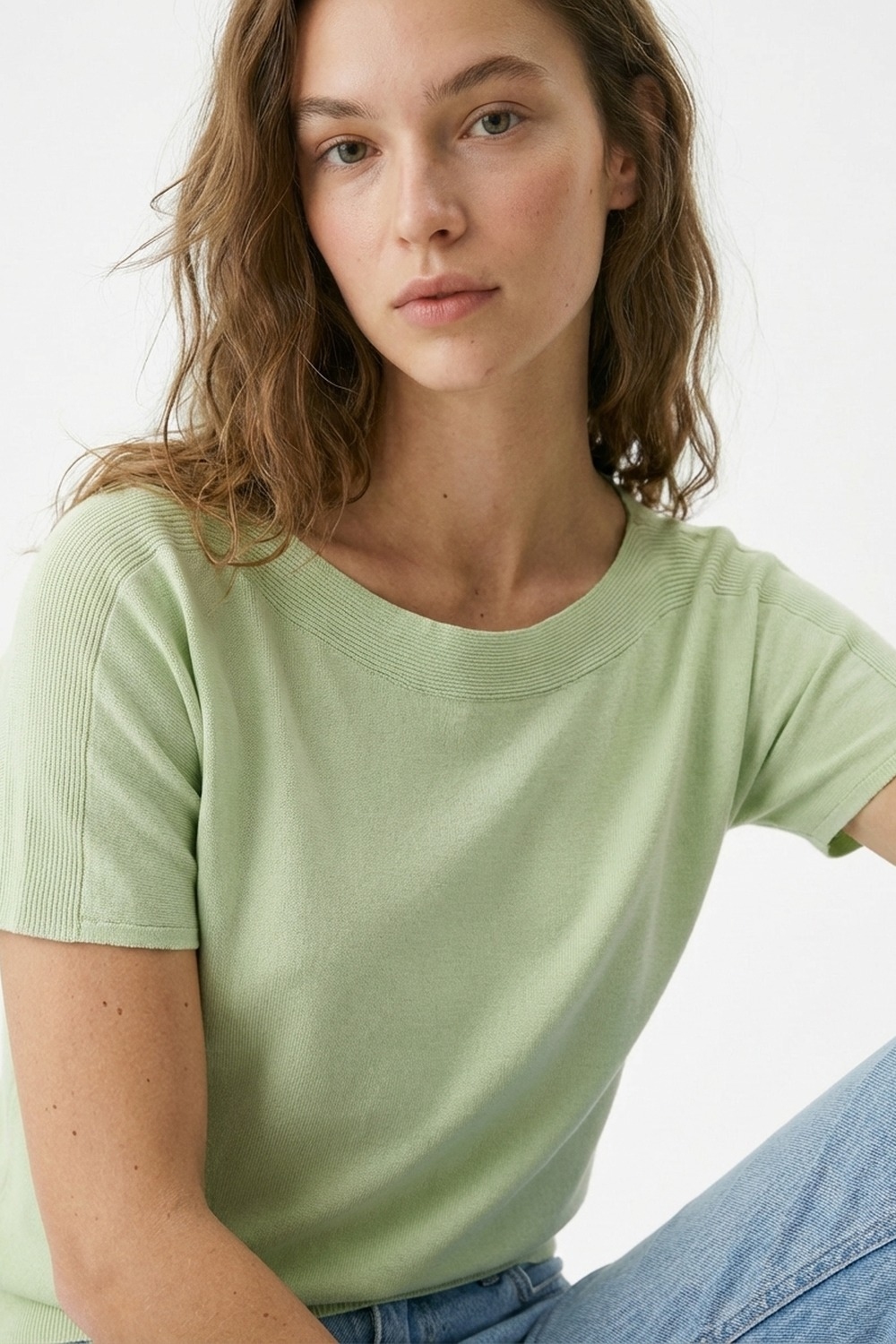 Camiseta de manga corta de punto suave verde claro de corte relajado