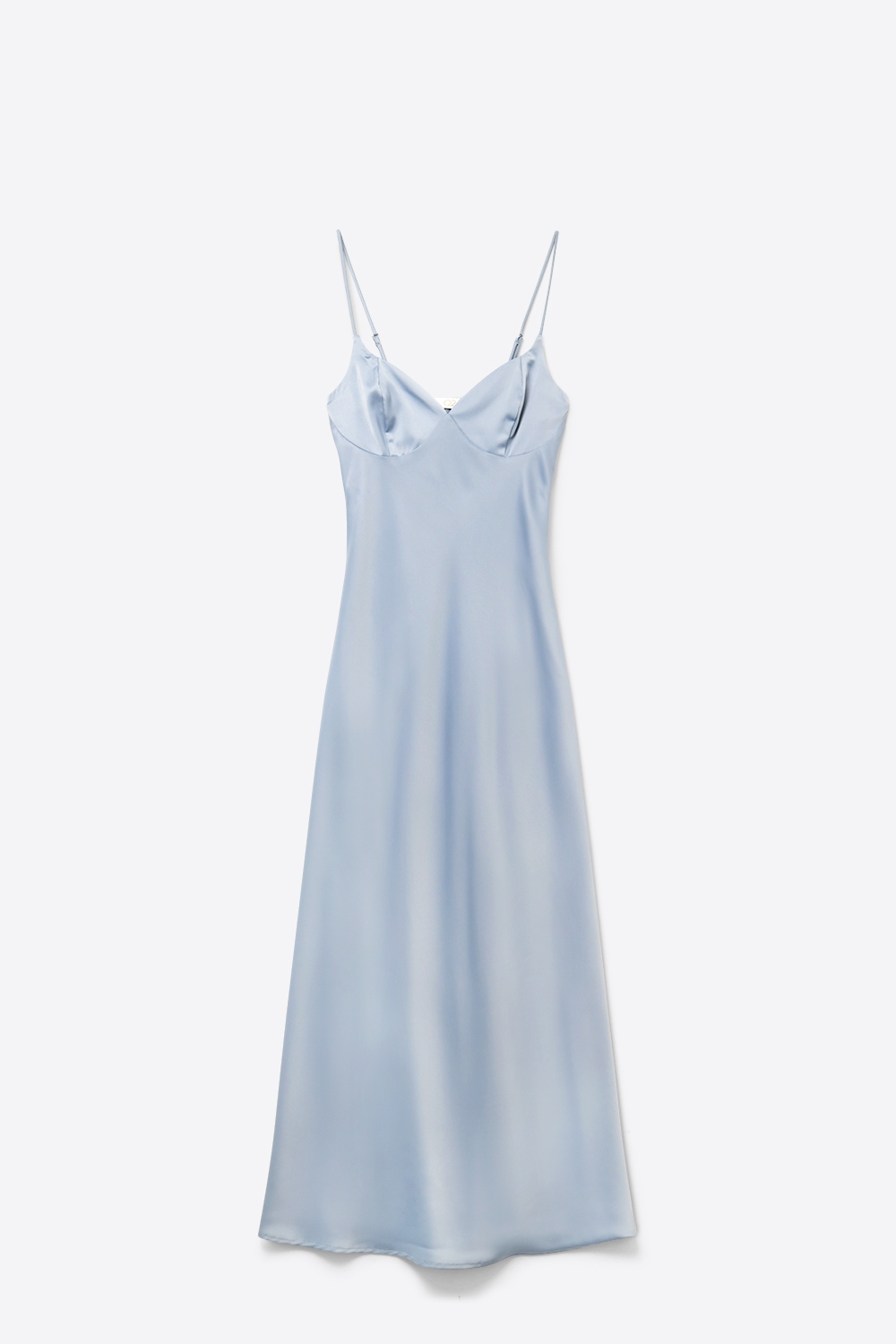 Vestido largo de sat&eacute;n azul claro con tirantes finos