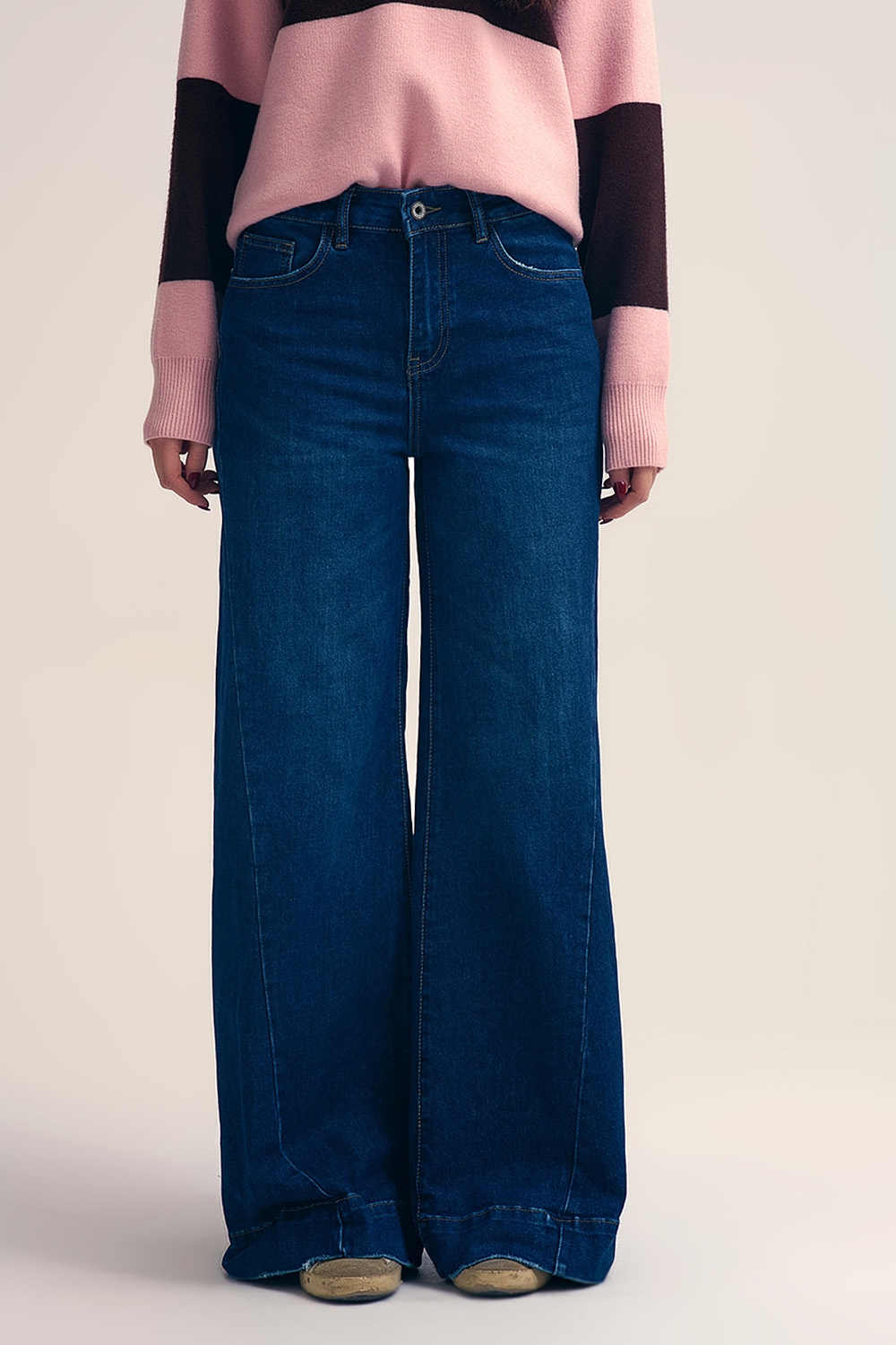 Pantalones vaqueros azul oscuro con pierna extra ancha
