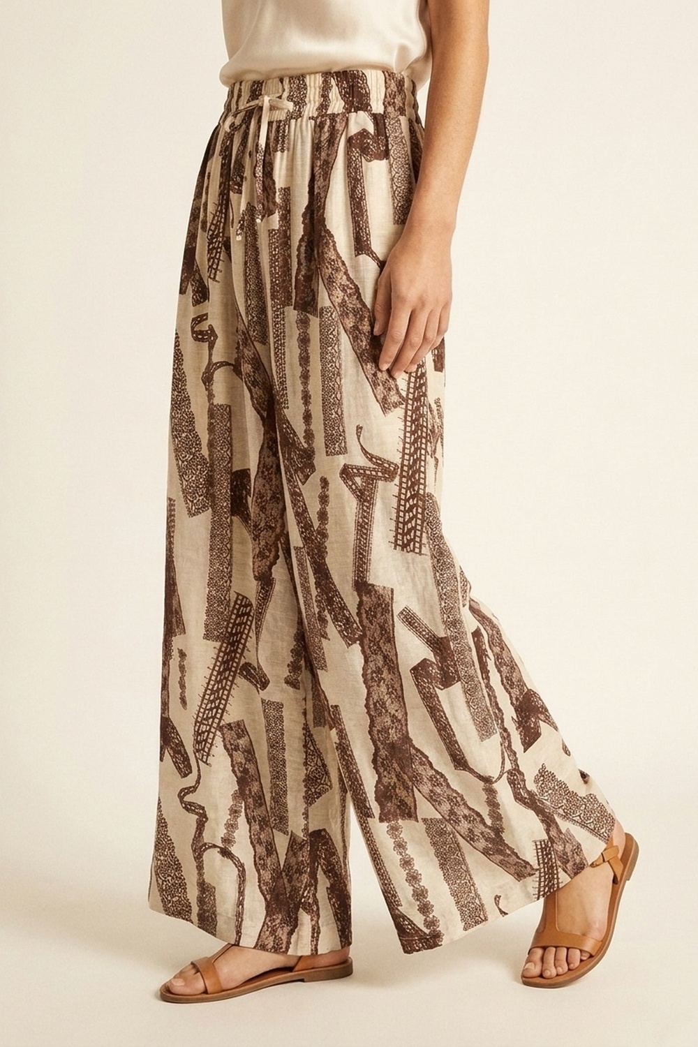 Pantalones Palazzo Anchos de Pierna Estampados en Crema y Marr&oacute;n con Largo al Tobillo