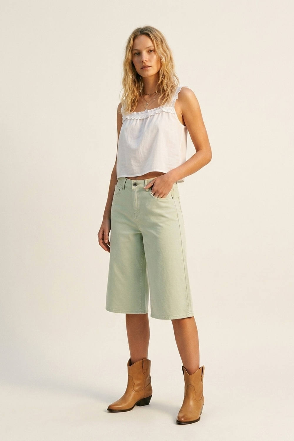 Bermudas de mezclilla el&aacute;stica en Verde Menta