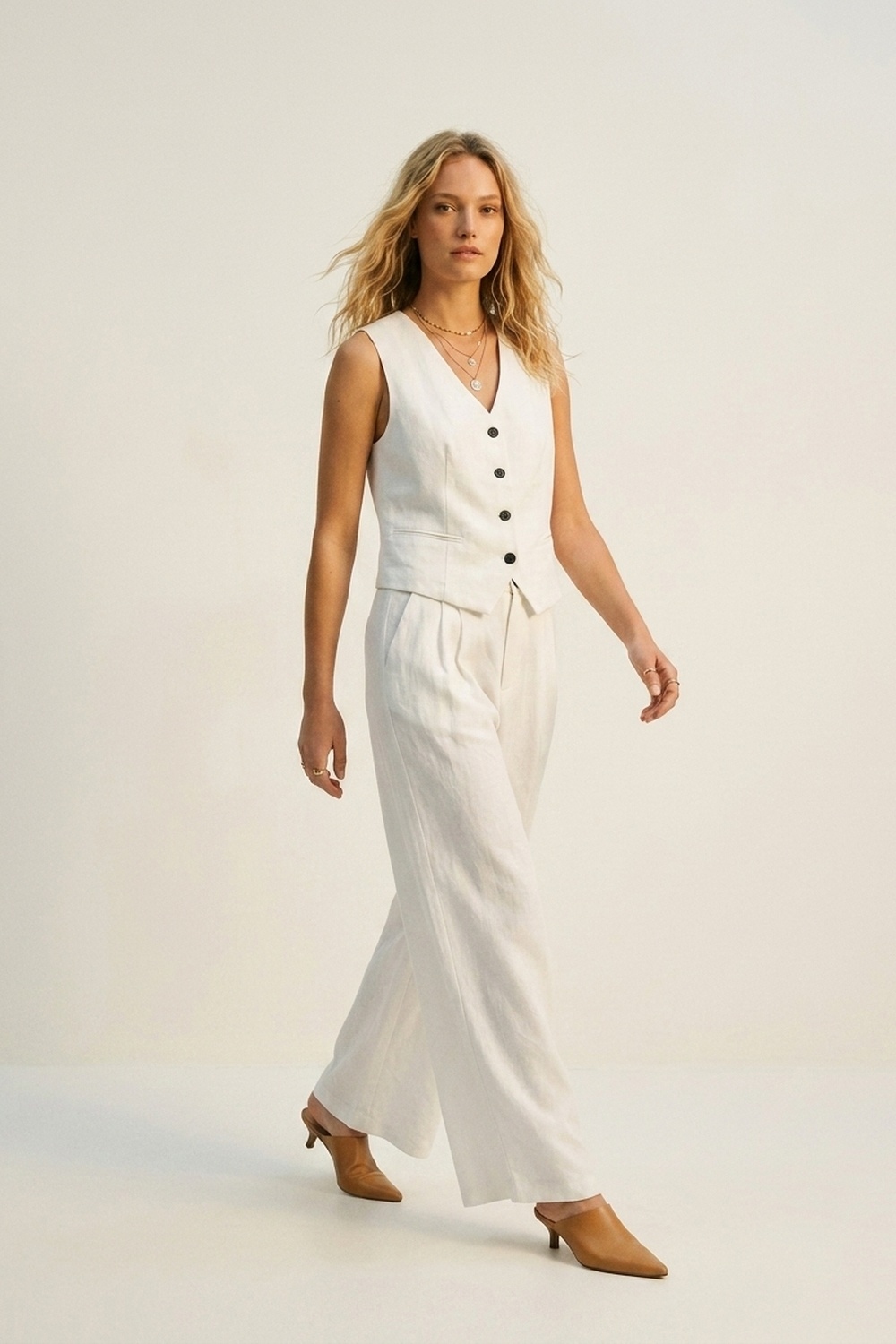 Pantalones Blancos de Pierna Ancha con Pliegues Frontales para el Verano