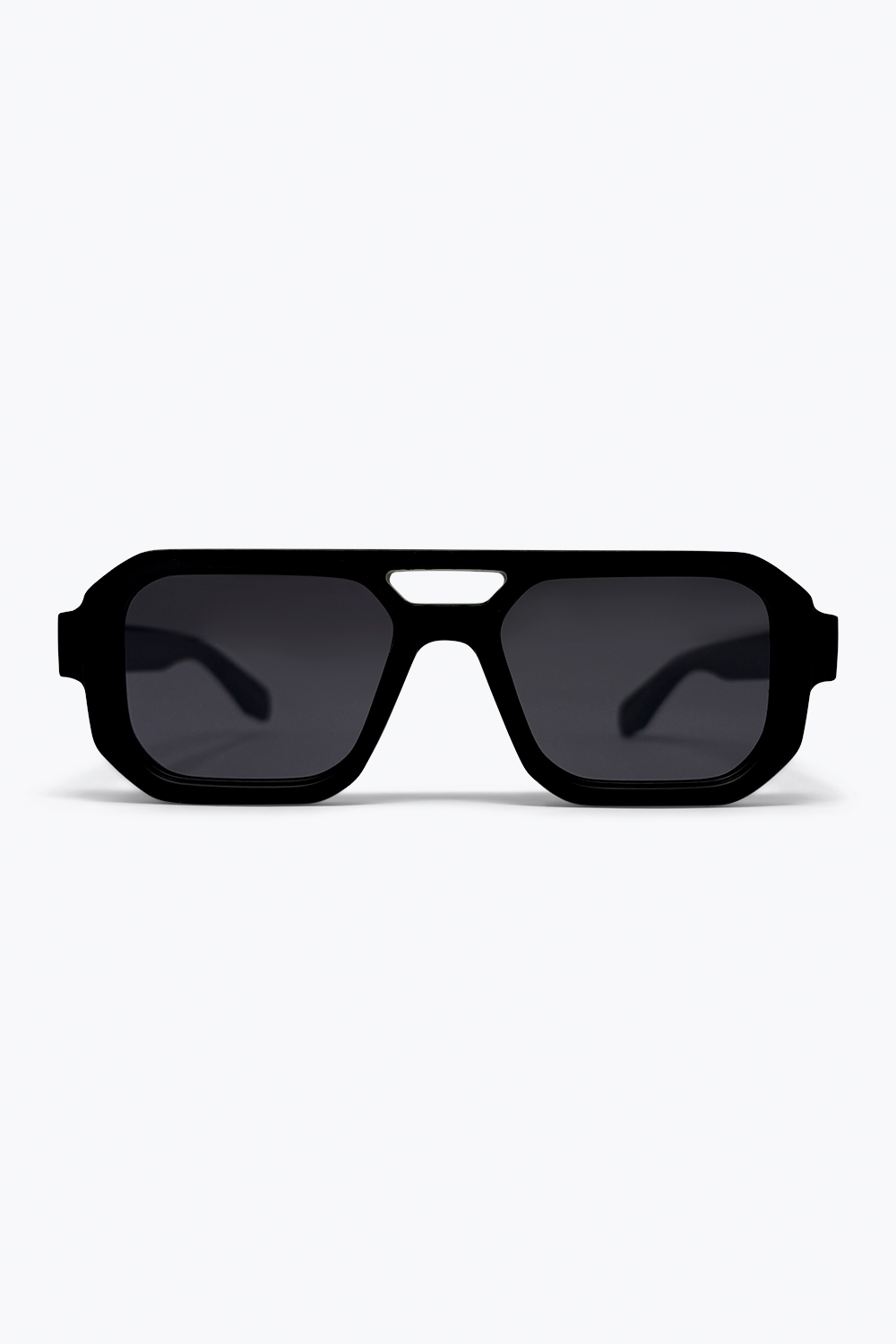 Gafas de Sol Urbanas Negras Sobredimensionadas con Montura Geométrica y Patillas Gruesas Gafas de Sol Urbanas Negras Sobredimensionadas con Montura Geométrica y Patillas Gruesas