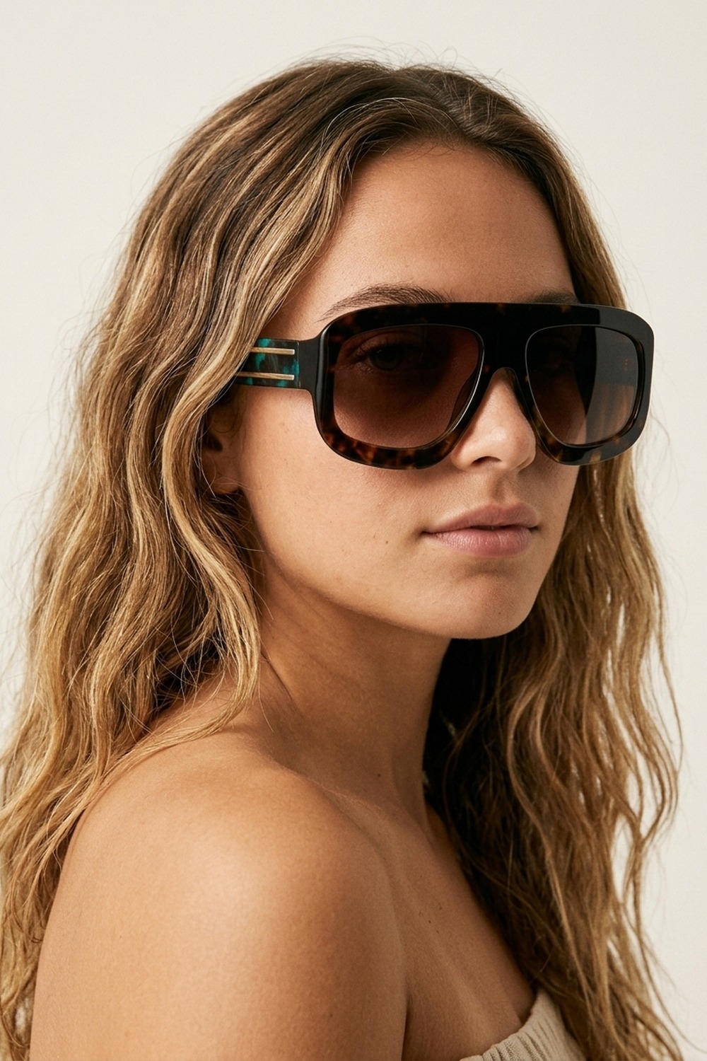 Gafas de sol con efecto de caparazón de tortuga negro y lentes degradados con montura cuadrada Gafas de sol con efecto de caparazón de tortuga negro y lentes degradados con montura cuadrada