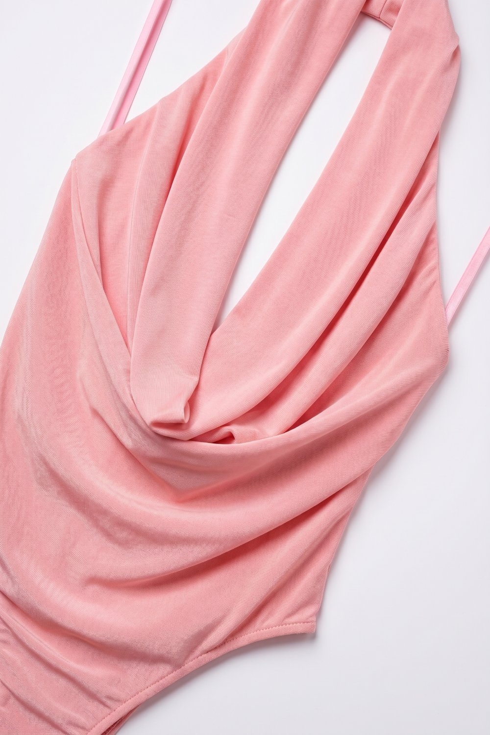 Body de cuello drapeado con escote halter en jersey el&aacute;stico rosa
