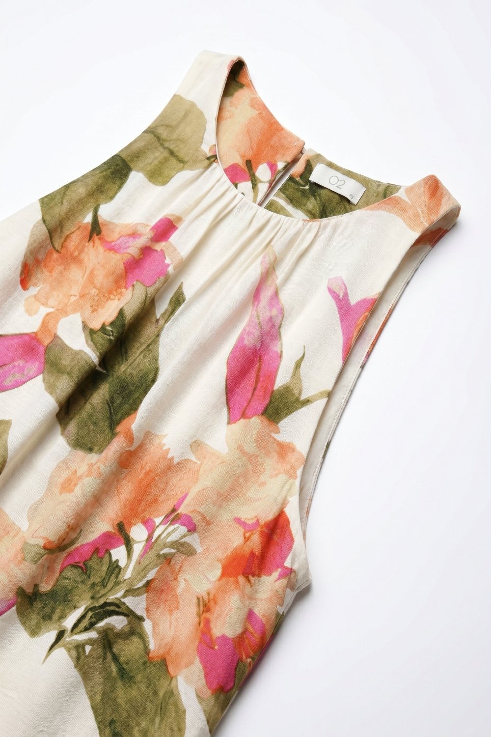 Vestido maxi sin mangas tejido ligero con estampado floral crema corte holgado Vestido maxi sin mangas tejido ligero con estampado floral crema corte holgado