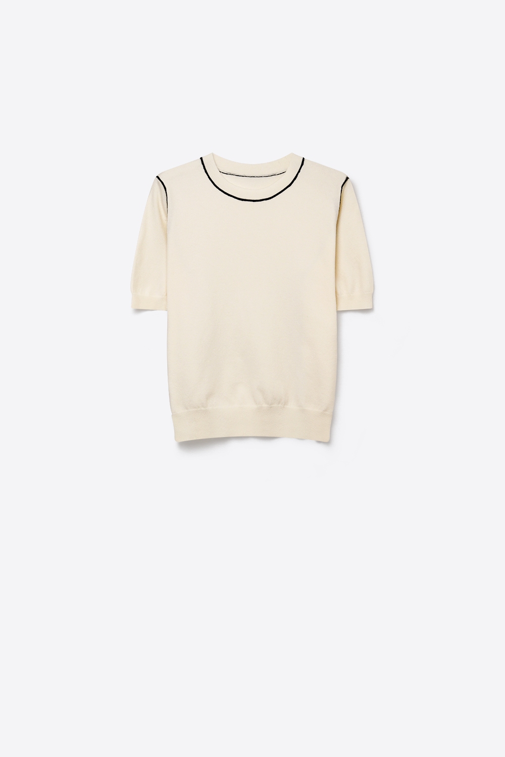 Suéter de manga corta de ajuste regular con costura de contraste en tejido fino crema Suéter de manga corta de ajuste regular con costura de contraste en tejido fino crema