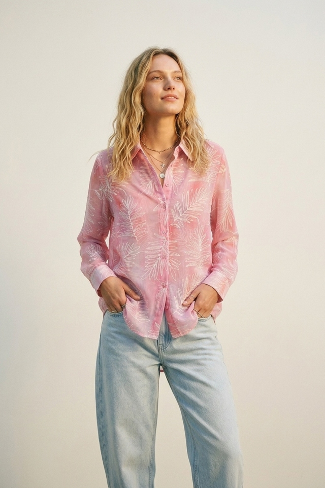 Camisa de Botones con Estampado de Hojas de Palma en Rosa Transparente