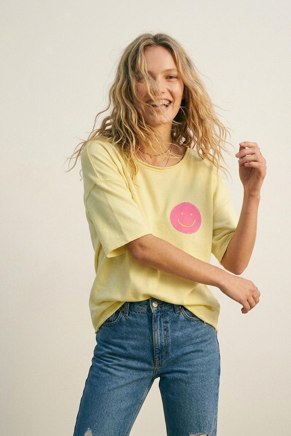 Sudadera de Algod&oacute;n Ajuste Relajado Amarillo con Parche de Sonrisa
