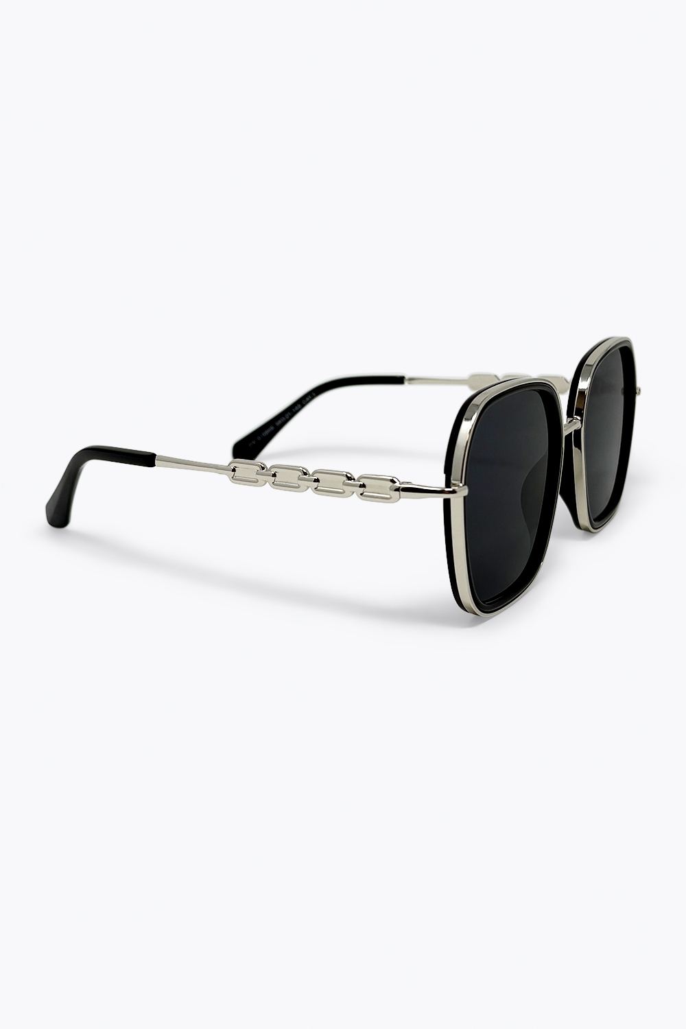 Gafas de sol oversize con detalle de cadena de metal y marco cuadrado negro