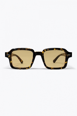 Gafas de sol con montura cuadrada de carey multicolor y lentes amarillas