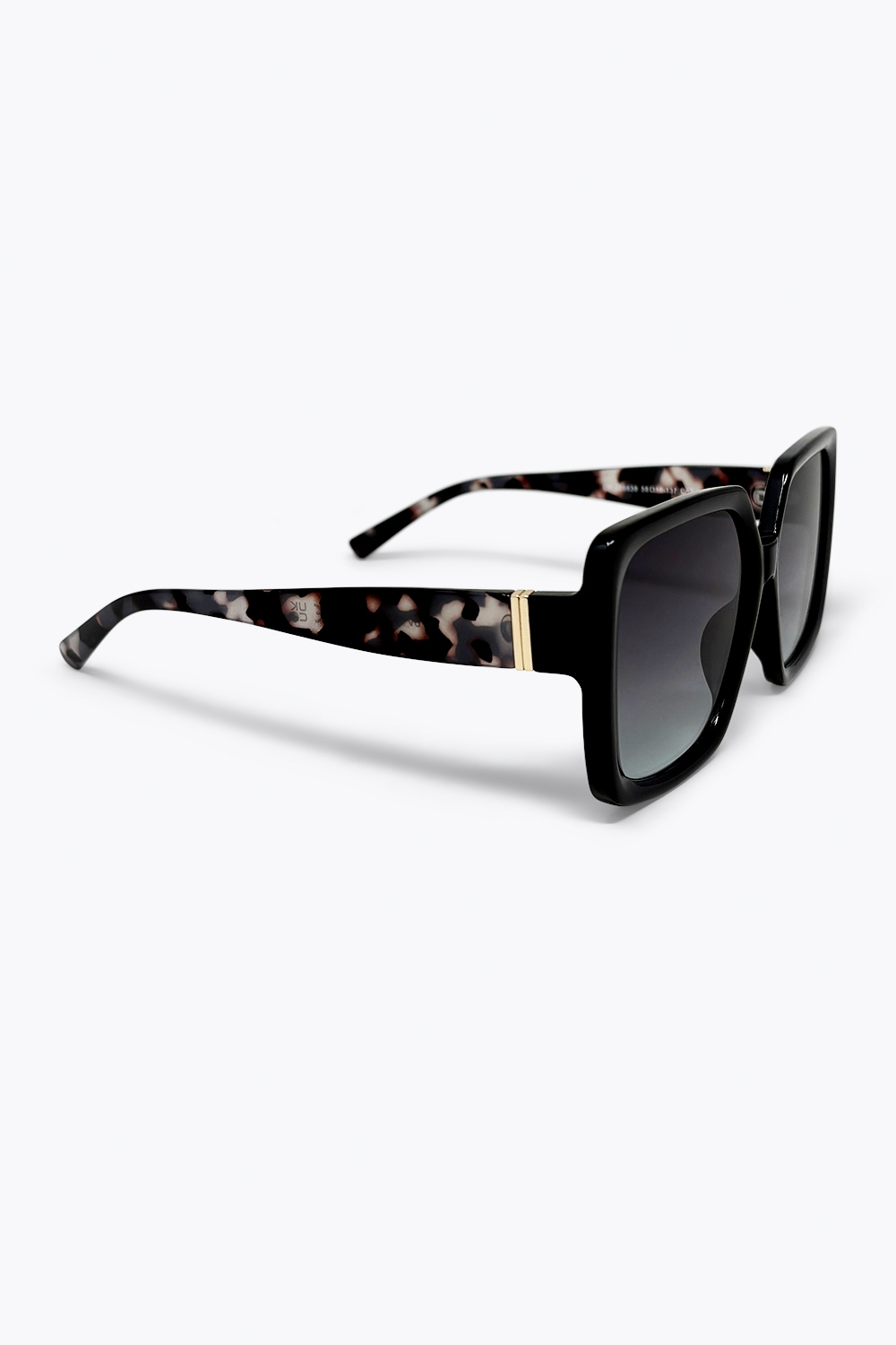 Gafas de sol oversize anchas con montura cuadrada negra y lentes degradados