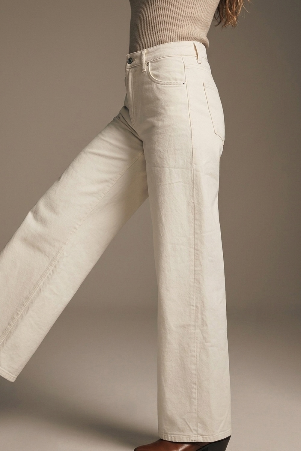 Pantalón extra ancho en color crema Pantalón extra ancho en color crema