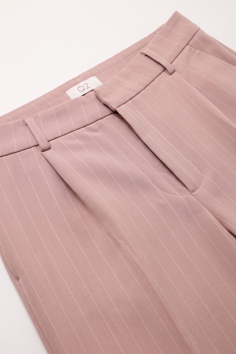 pantalones de pierna ancha plisados de tejido ligero a rayas en rosa pantalones de pierna ancha plisados de tejido ligero a rayas en rosa