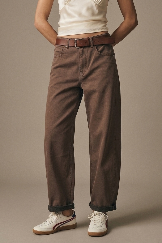 Pantalones Marrones de Corte Recto de Ajuste Relajado con Cintur&oacute;n