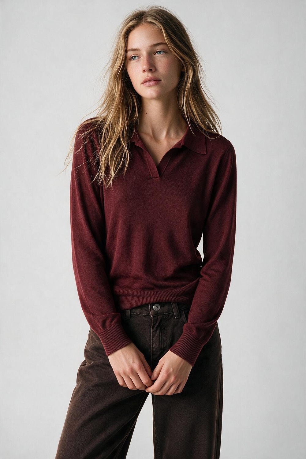Su&eacute;ter Burdeos de Punto Fino con Cuello Polo de Manga Larga y Corte Regular