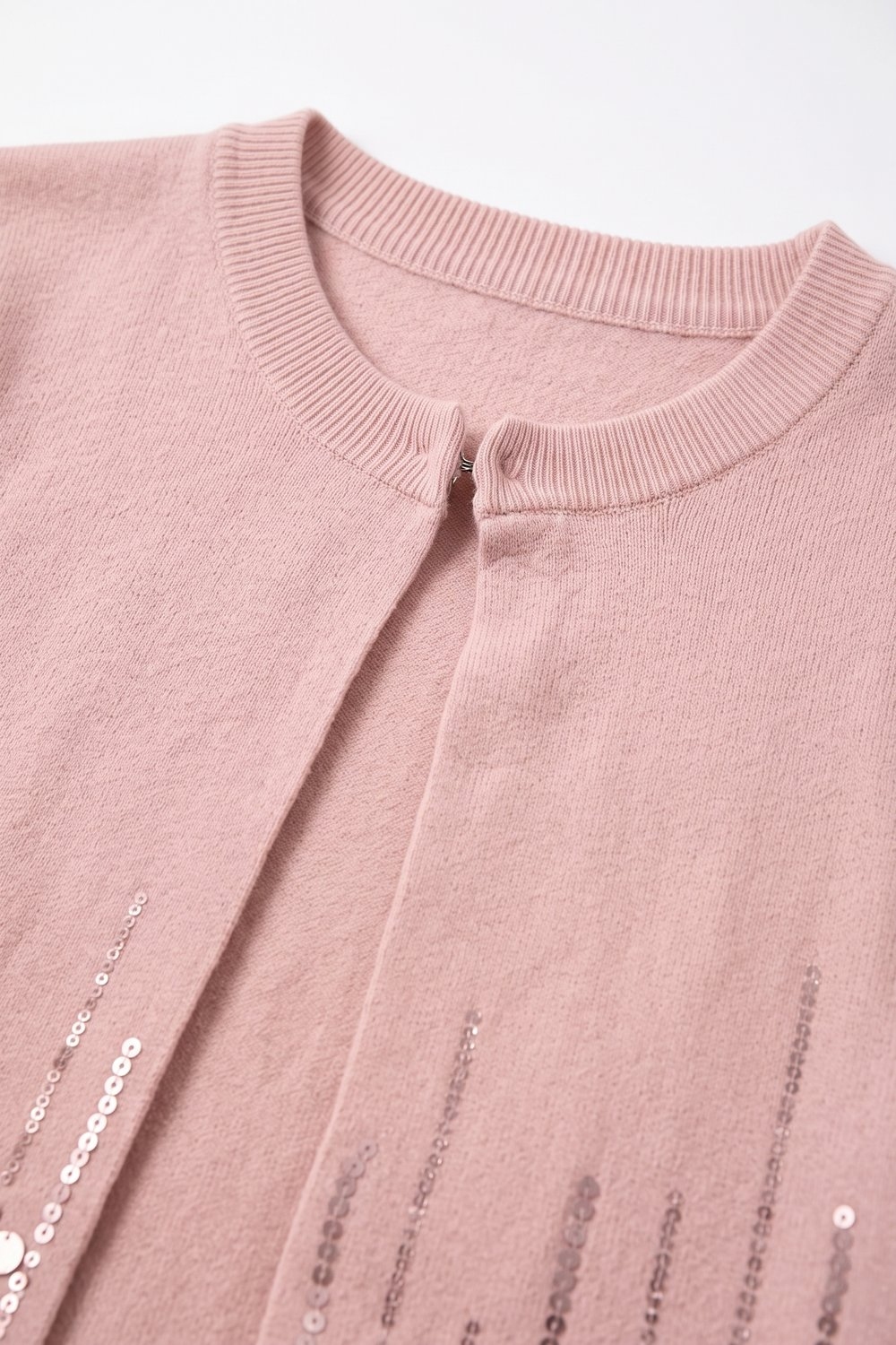 Cárdigan de punto suave con lentejuelas color rosa claro y ribete acanalado Cárdigan de punto suave con lentejuelas color rosa claro y ribete acanalado