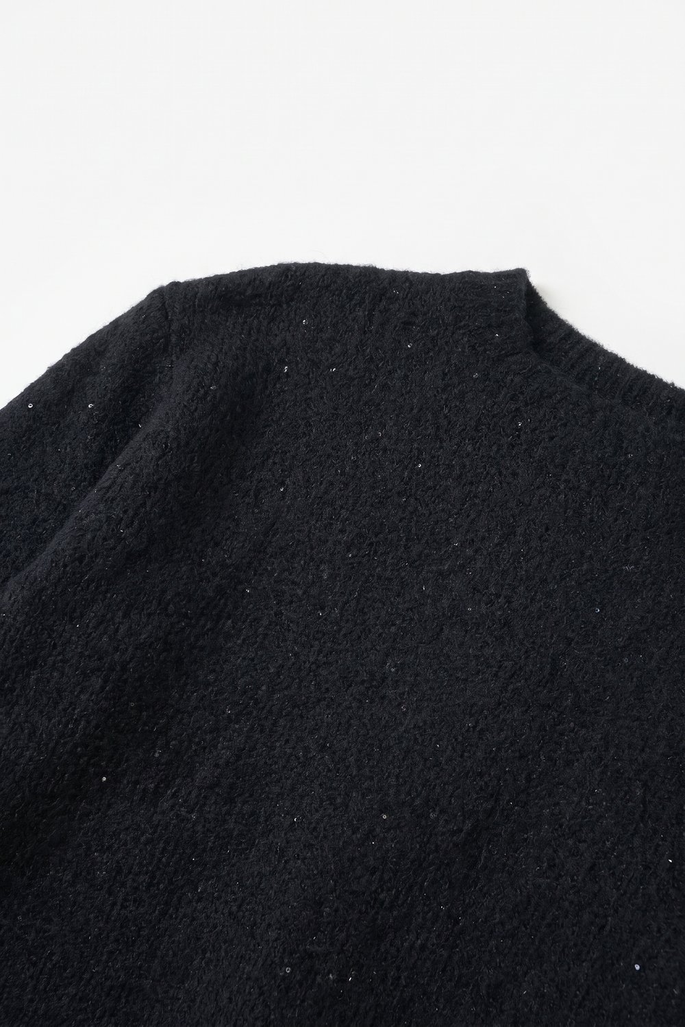 Su&eacute;ter Negro de Punto Cepillado con Adornos de Lentejuelas y Cuello Redondo